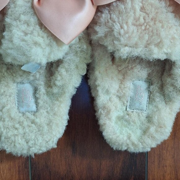 UGG Women's Cream and Pink Slippers - Picture 6 of 7